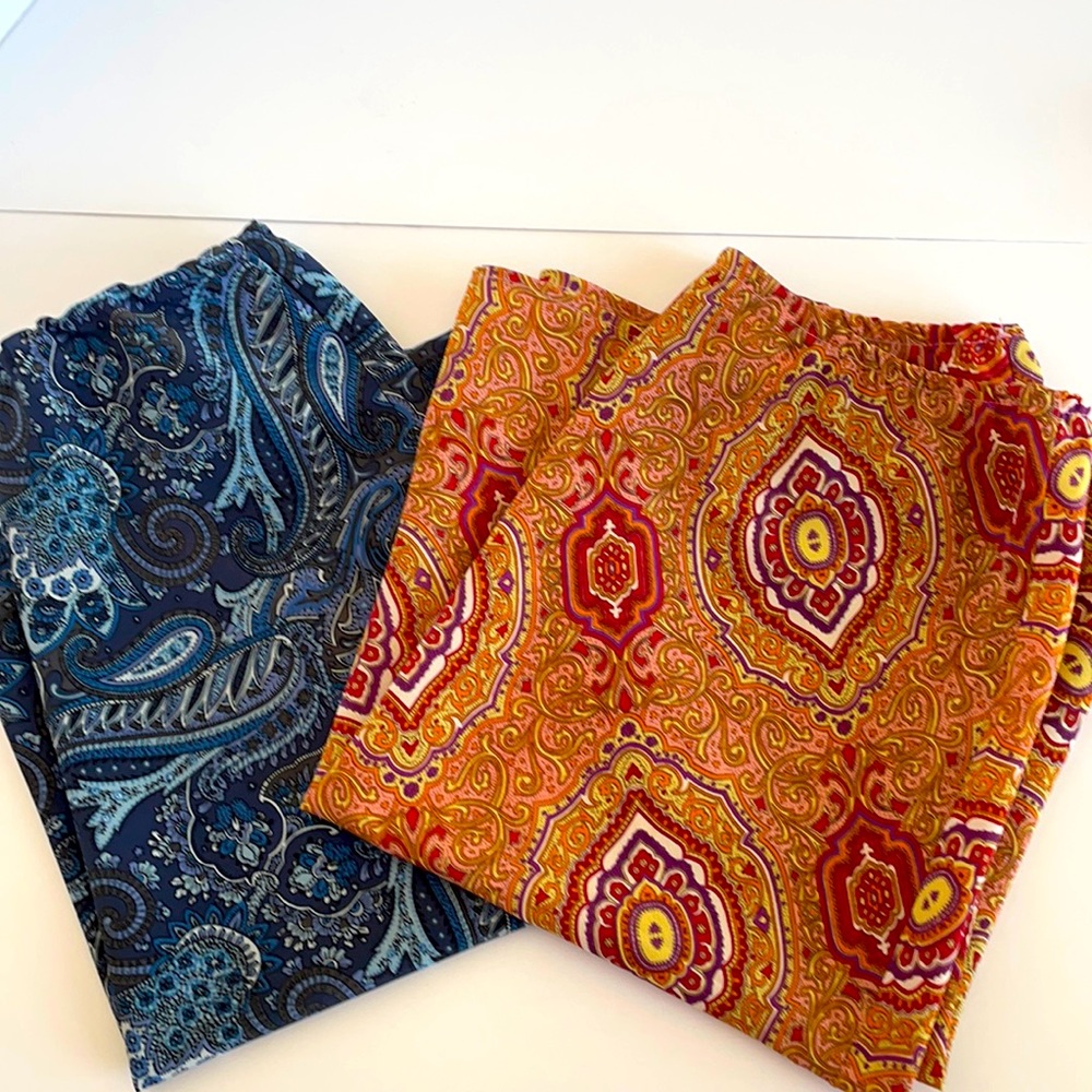 Lot - 2 paisley A-line skirts